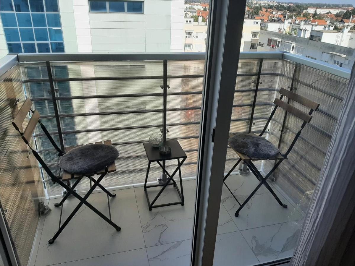 Apartment Relax With Infrared Sunshower Varazdin Bagian luar foto