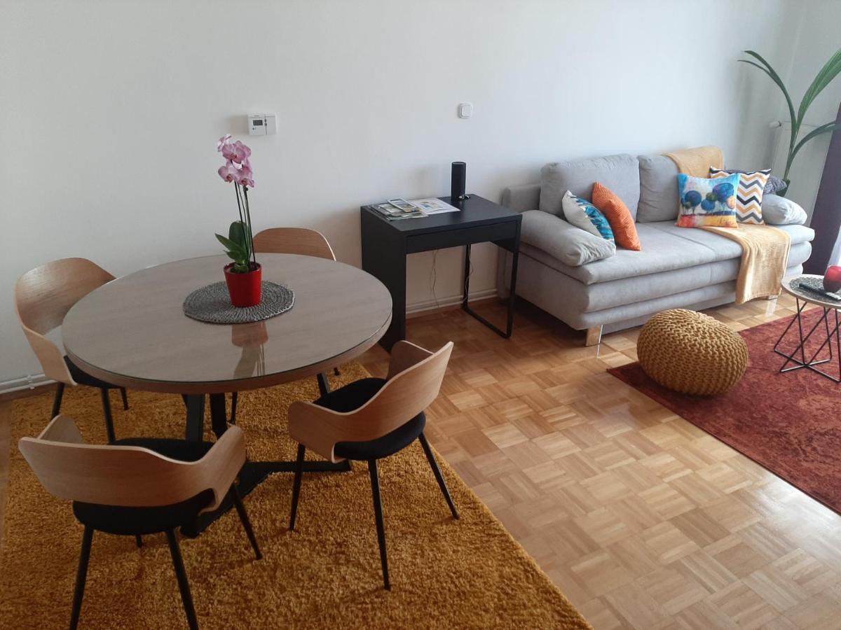Apartment Relax With Infrared Sunshower Varazdin Bagian luar foto