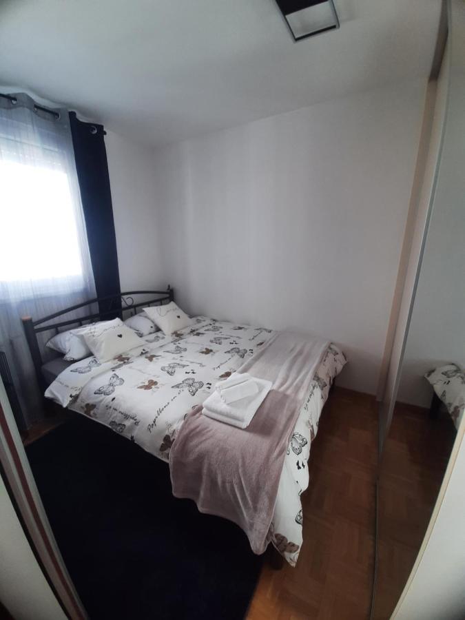 Apartment Relax With Infrared Sunshower Varazdin Bagian luar foto